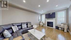 32 ALBERT ROFFEY CRESCENT | Markham Ontario | Slide Image Nine