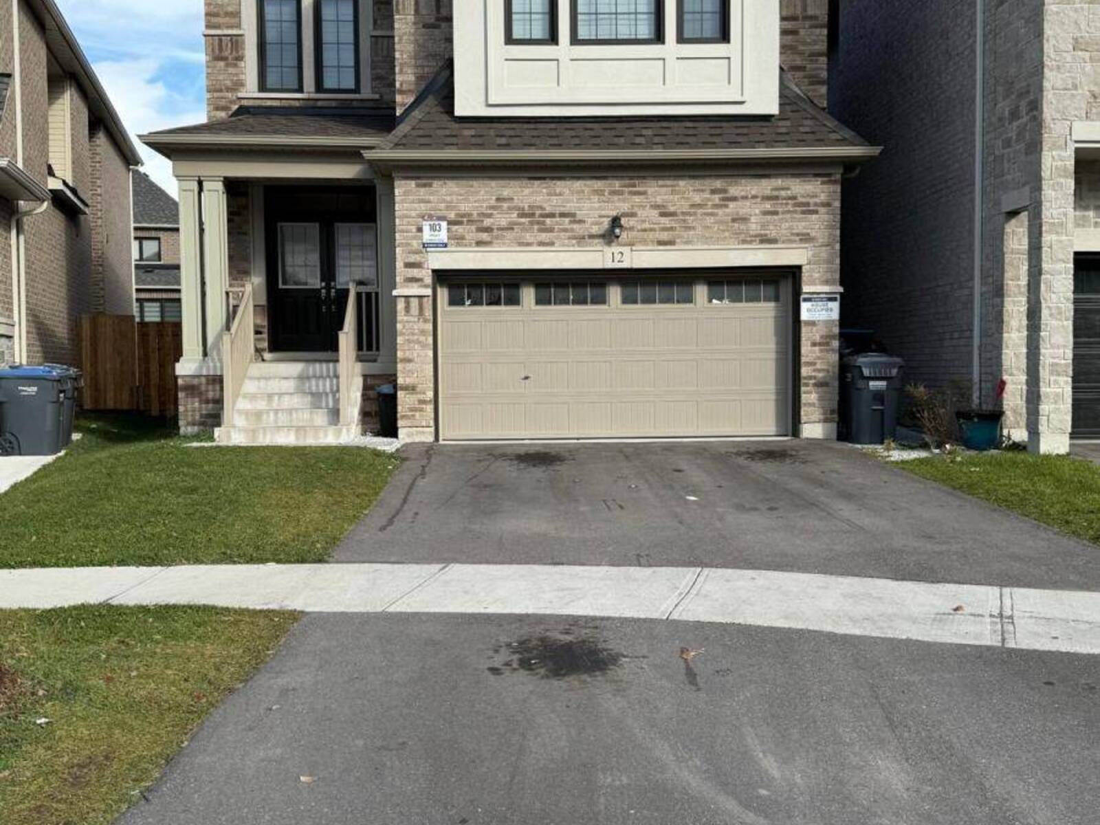 12 IXWORTH CIRCLE, Brampton, Ontario L6Y 6J8