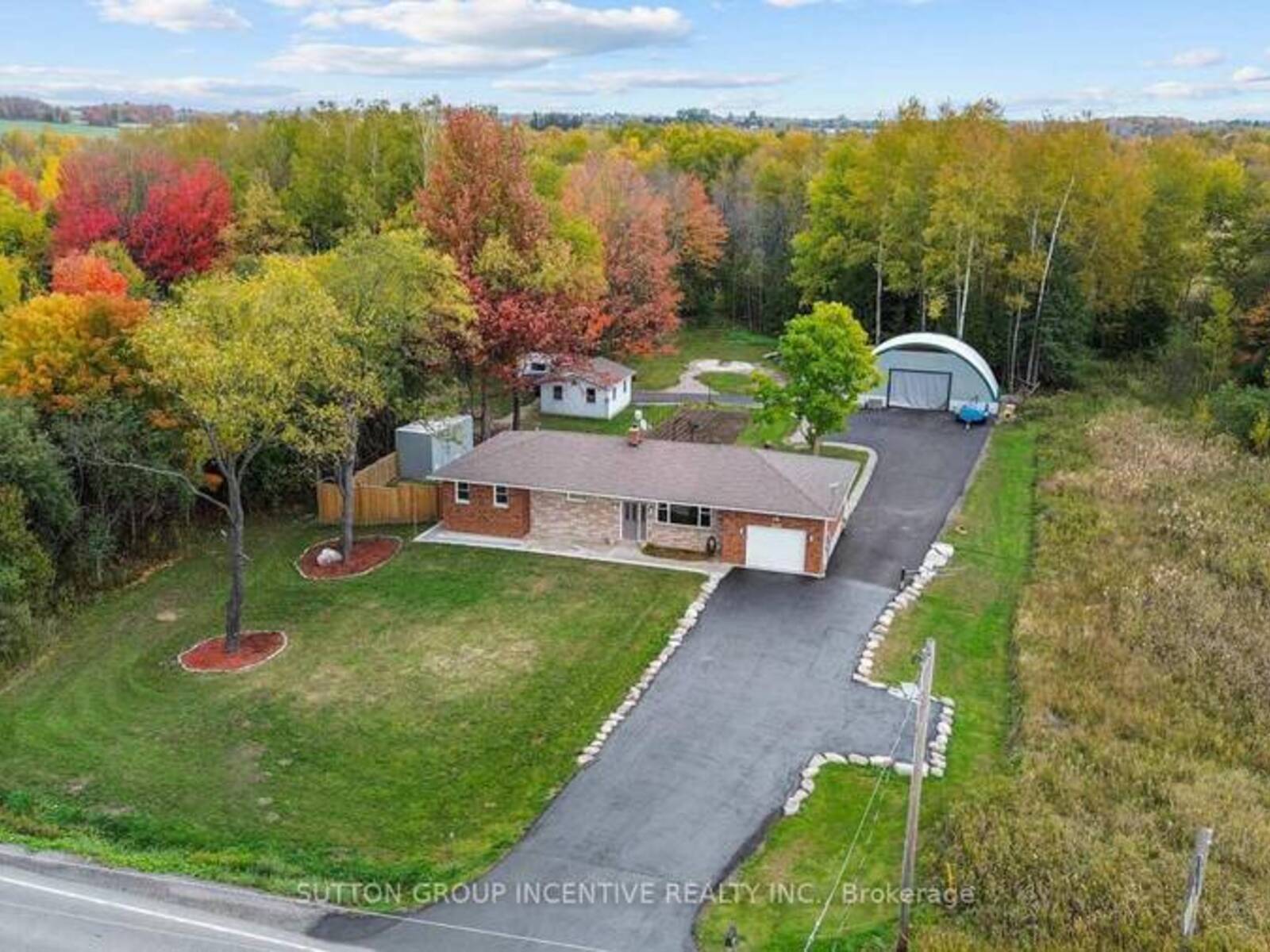 7941 10 SIDEROAD, Innisfil, Ontario L9S 4T2