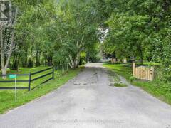 2240 15TH SIDE ROAD New Tecumseth Ontario, L0G 1W0