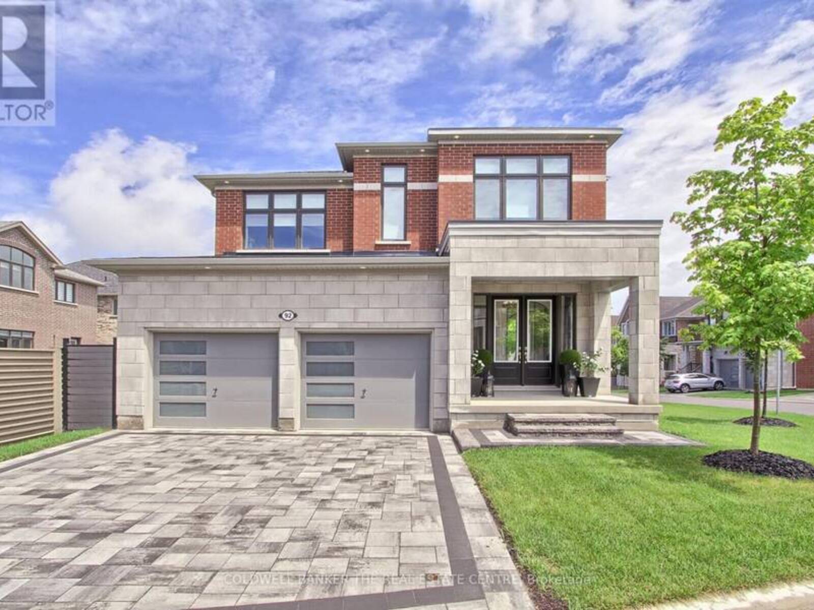 92 MAPLE FIELDS CIRCLE, Aurora, Ontario L4G 0P5