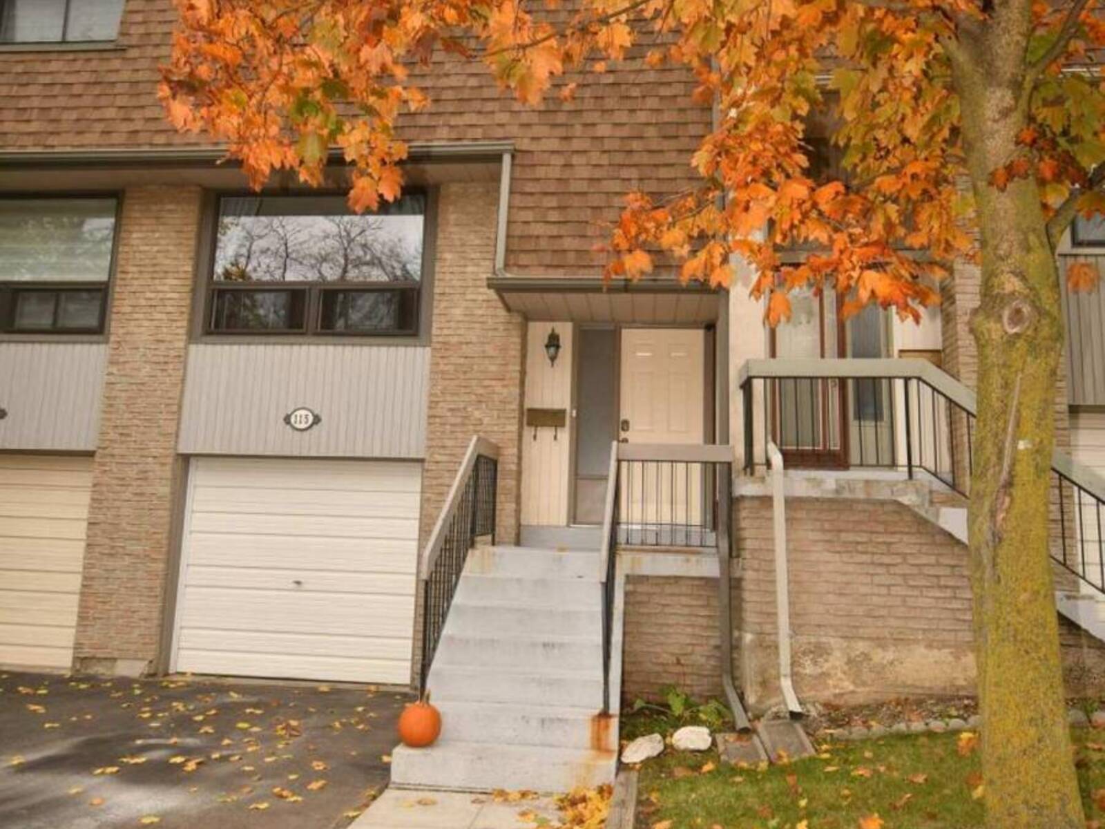 115 ASHTON CRESCENT, Brampton, Ontario L6S 3J9