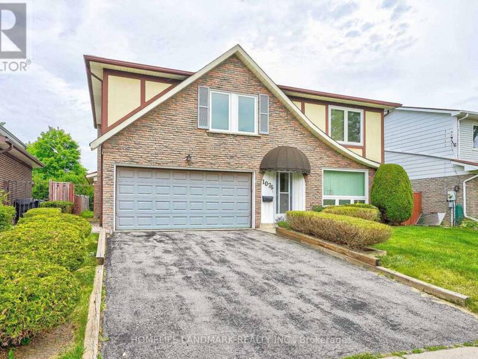 1076 HUNTINGWOOD DRIVE, Toronto, Ontario M1S 3H5