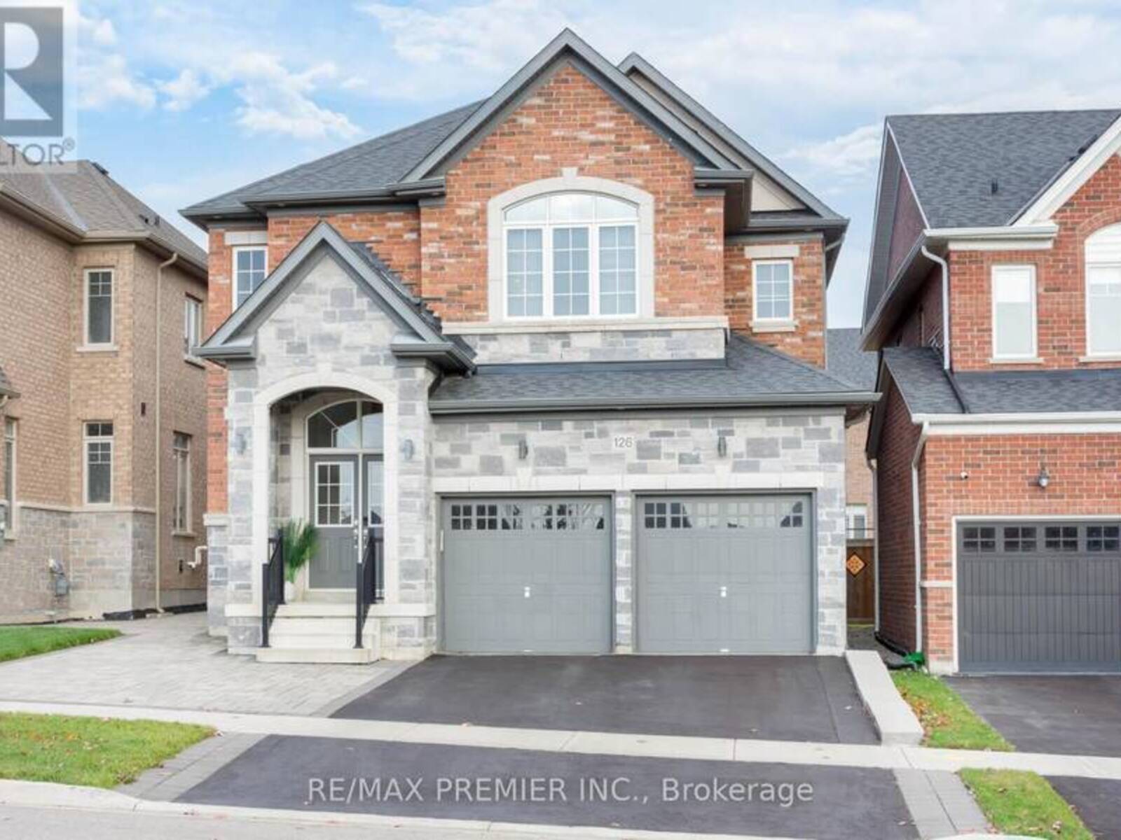 126 BARROW AVENUE, Bradford West Gwillimbury, Ontario L3Z 0X3