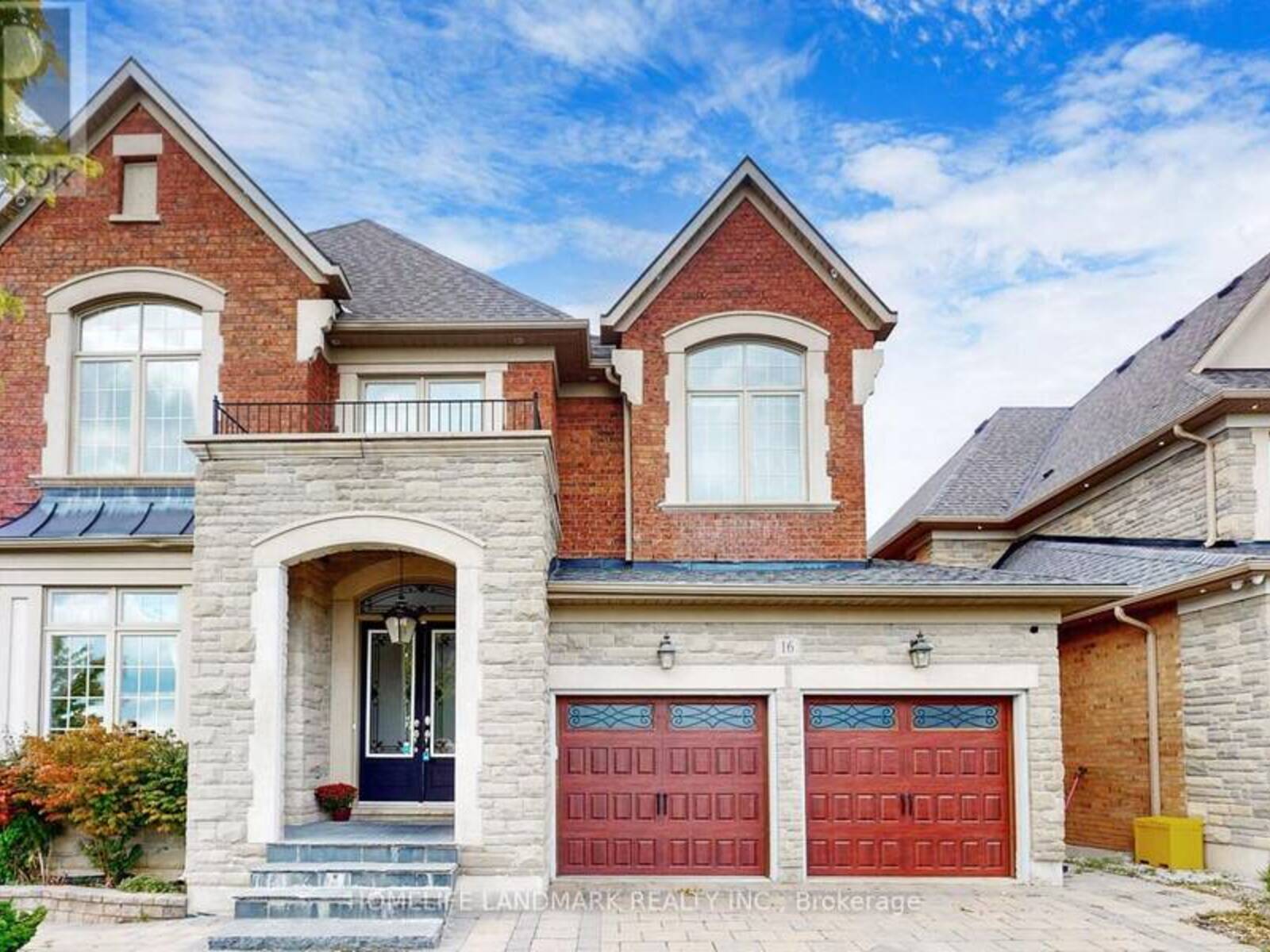 16 HAILSHAM COURT, Vaughan, Ontario L4H 3N8