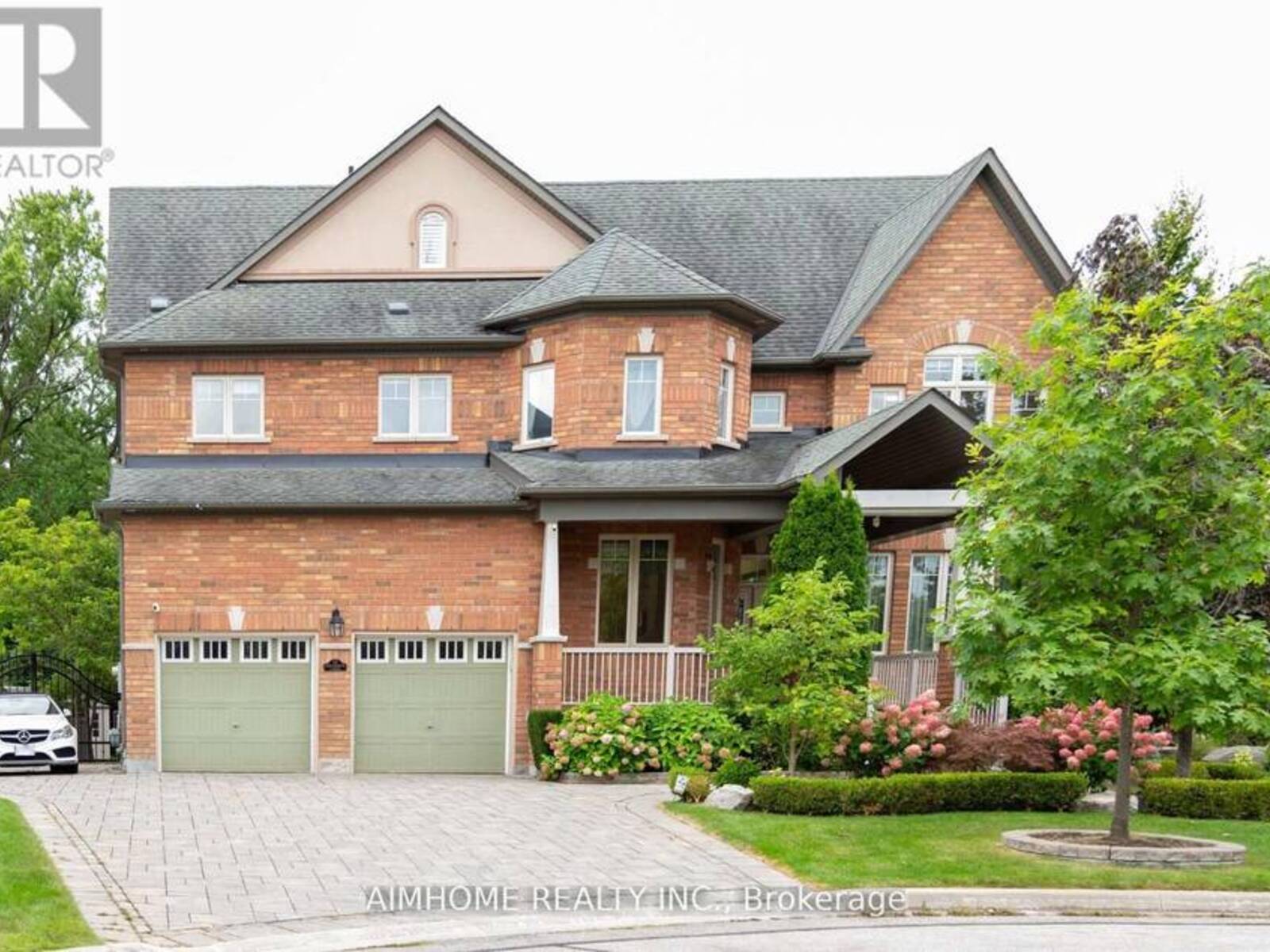 15 BIRCHBARK COURT, Richmond Hill, Ontario L4E 4Z2