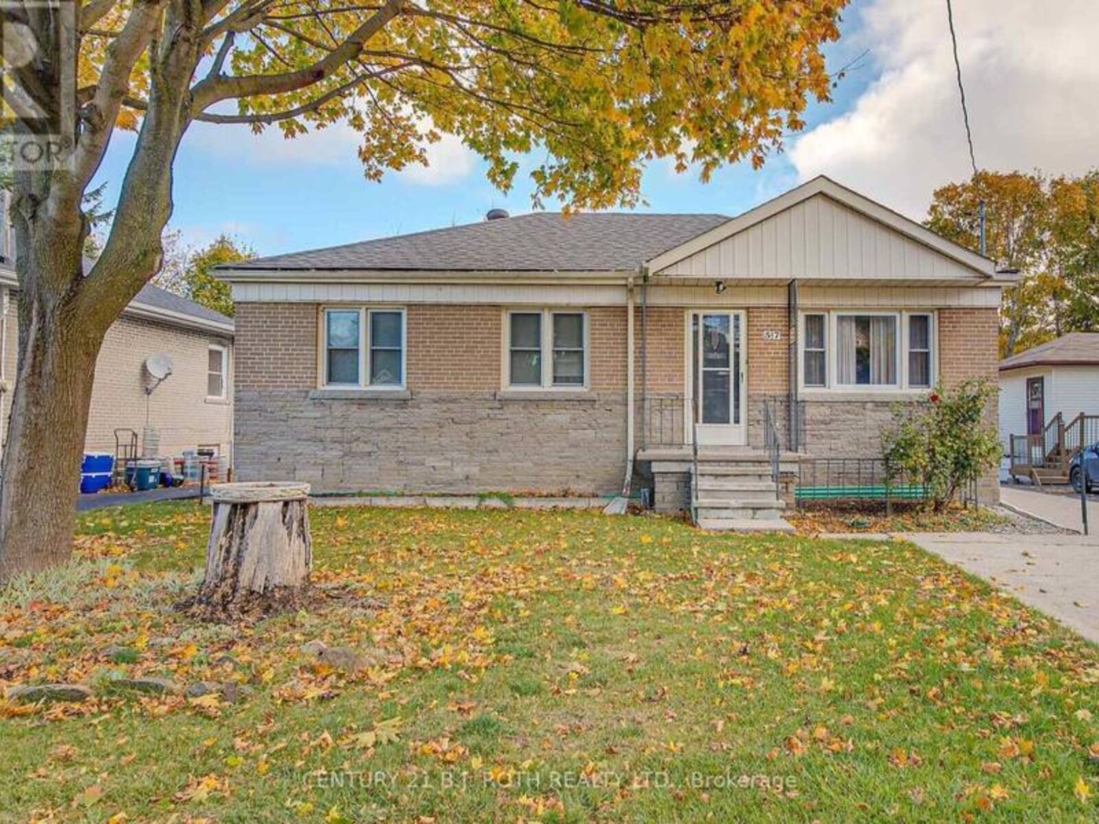 57 NEWTON STREET, Barrie, Ontario L4M 3N4