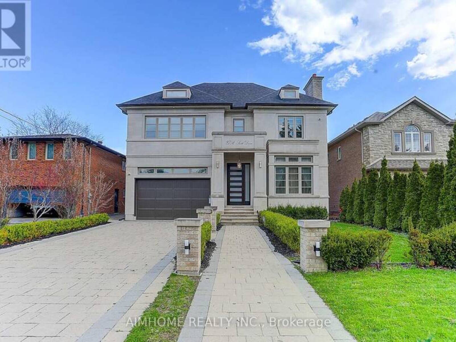 27B SCOTT DRIVE, Richmond Hill, Ontario L4C 6V5