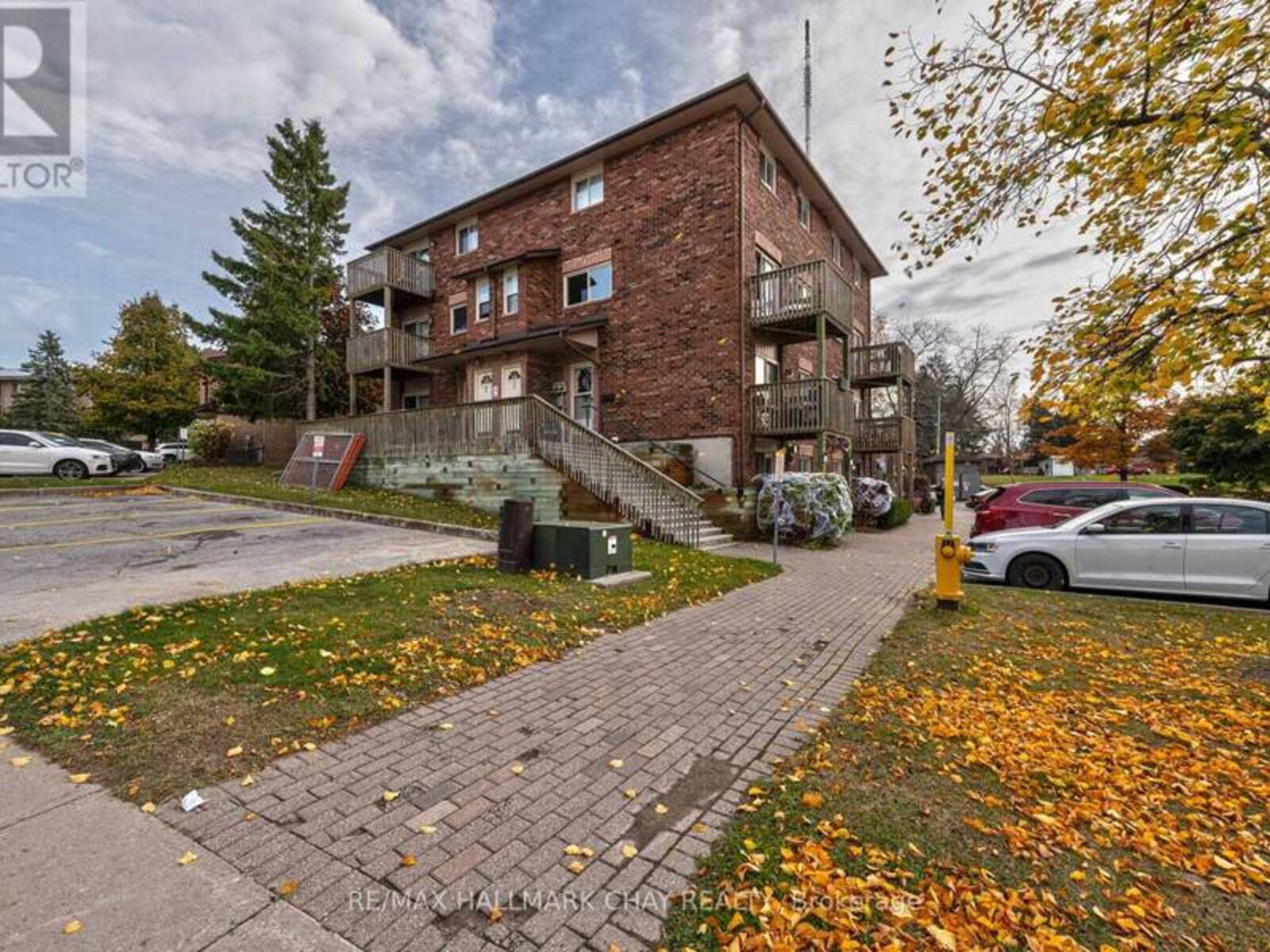 2 - 9 MEADOW LANE, Barrie, Ontario L4N 6Z1