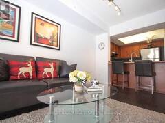 2049 - 3033 FINCH AVENUE W Toronto Ontario, M9M 0A3