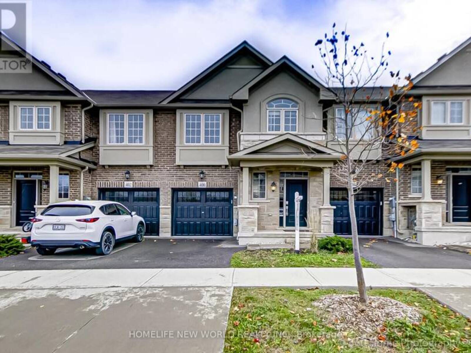 400 THRESHING MILL BOULEVARD, Oakville, Ontario L6H 7H5