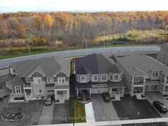 22 MOUNTAIN HEIGHTS PLACE Hamilton Ontario, L8B 1X7