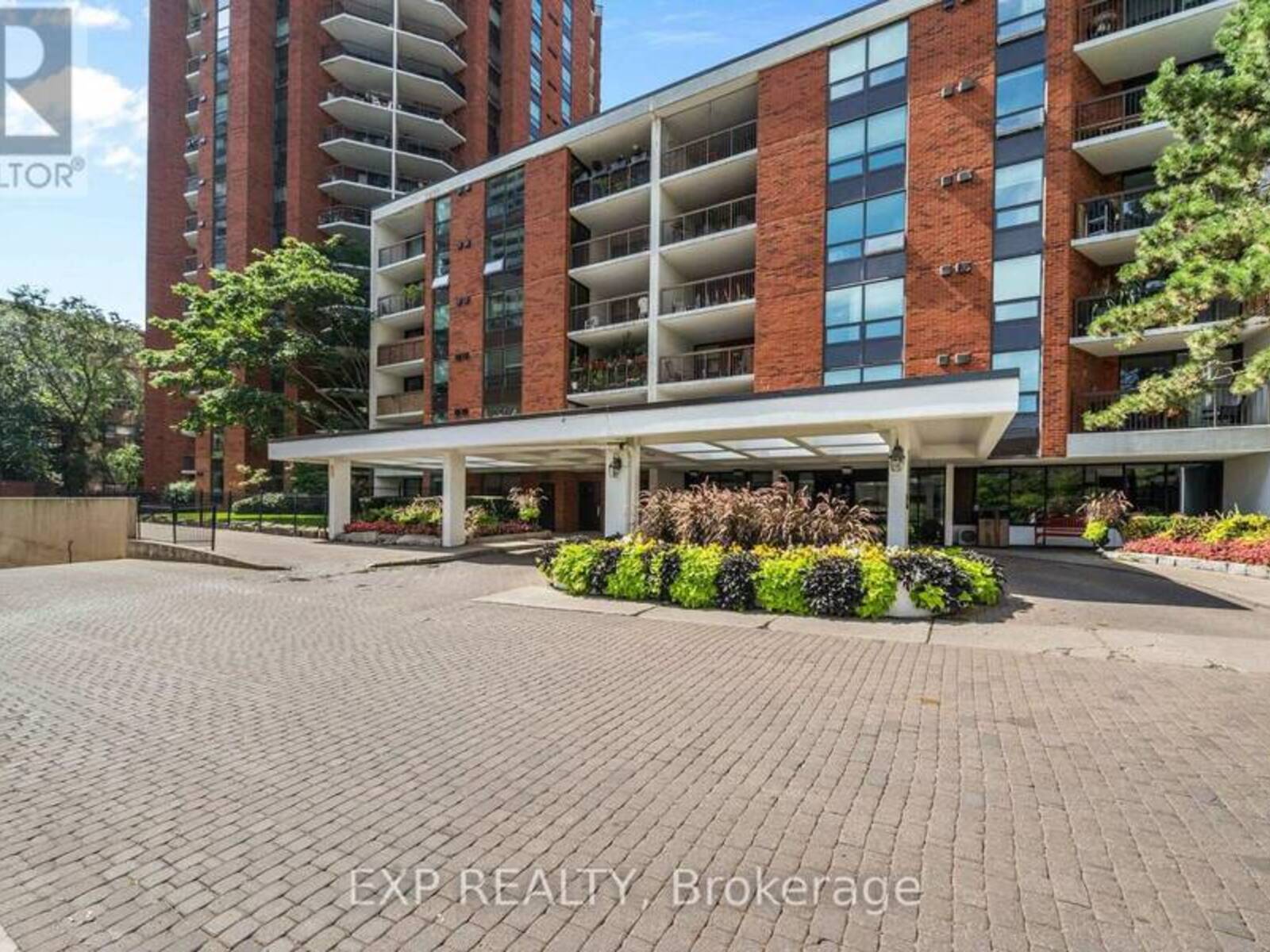 1905 - 77 MAITLAND PLACE, Toronto, Ontario M4Y 2V6