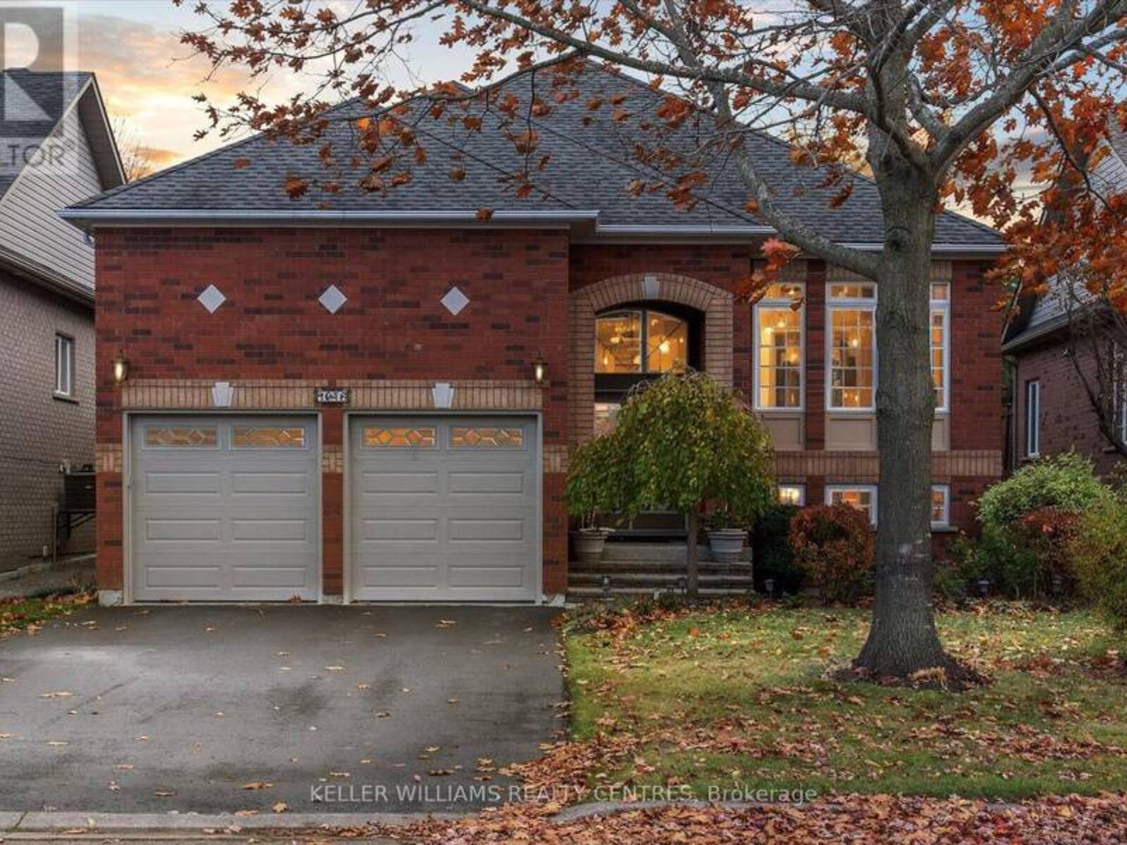 1076 BROUGHTON LANE, Newmarket, Ontario L3X 2L6