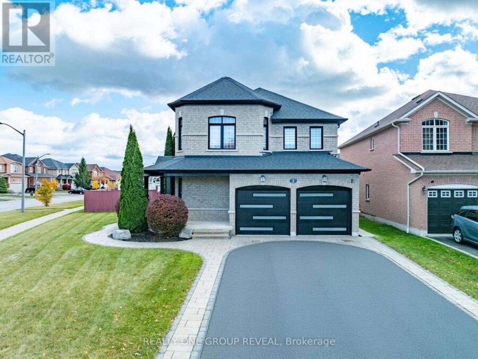 1 BRIDGID DRIVE, Whitby, Ontario L1P 1T7