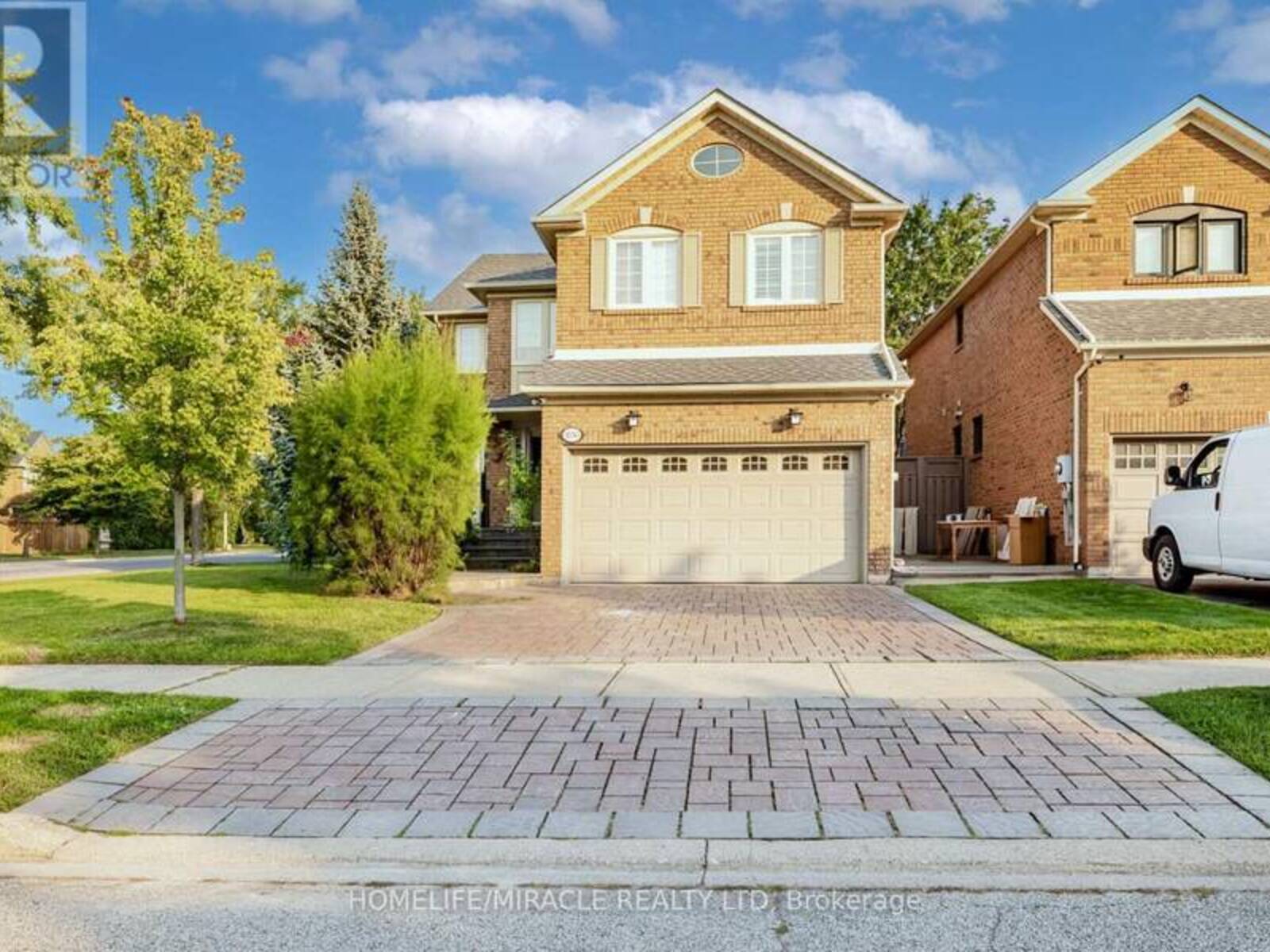 1030 OLD OAK DRIVE, Oakville, Ontario L6M 3K5