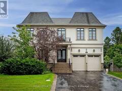 16 CLARIDGE DRIVE Richmond Hill Ontario, L4C 6G9