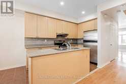 22 - 38 GREENSBOROUGH VILLAG CIRCLE | Markham Ontario | Slide Image Fifteen