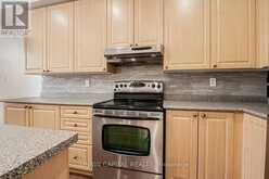 22 - 38 GREENSBOROUGH VILLAG CIRCLE | Markham Ontario | Slide Image Sixteen