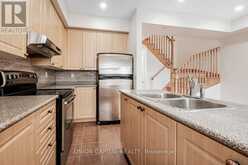 22 - 38 GREENSBOROUGH VILLAG CIRCLE | Markham Ontario | Slide Image Seventeen