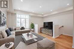 22 - 38 GREENSBOROUGH VILLAG CIRCLE | Markham Ontario | Slide Image Two