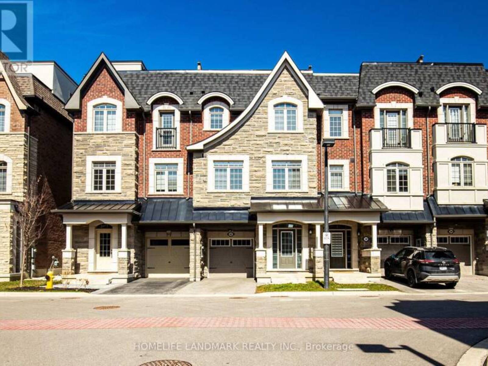 42 INGLESIDE STREET, Vaughan, Ontario L4L 0H9