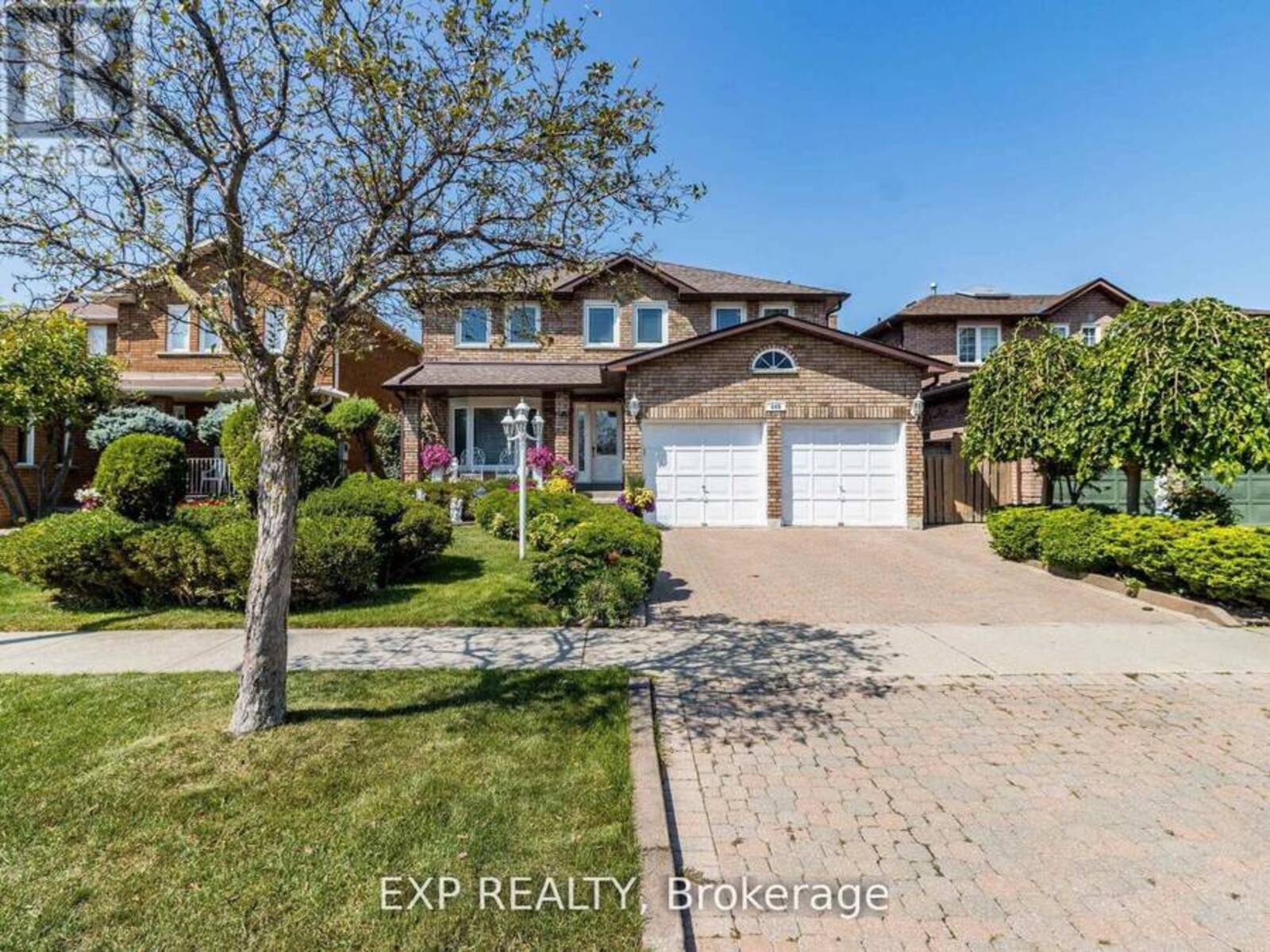 449 GREENPARK CRESCENT, Mississauga, Ontario L5B 3P4