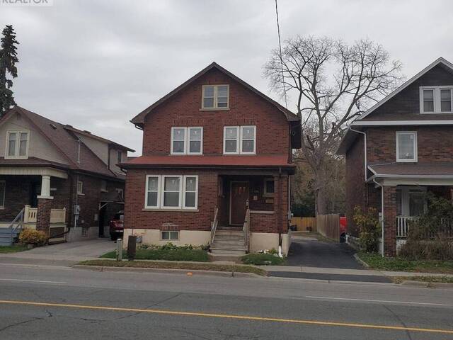 156 ADELAIDE AVENUE E Oshawa Ontario, L1G 1Z3