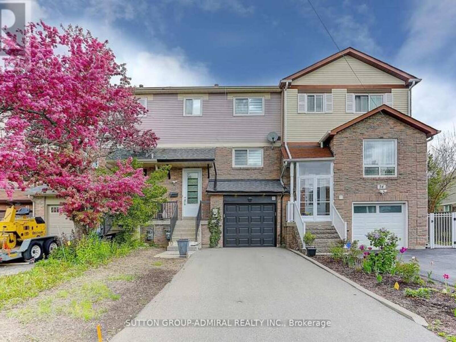 52 CHABAD GATE, Vaughan, Ontario L4J 2R3