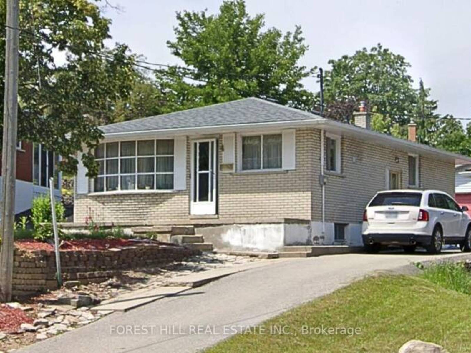 4 HIPEL AVENUE, Cambridge, Ontario N3C 1W9