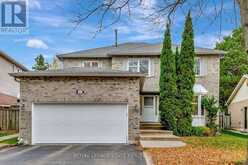 11 WILLOWTREE COURT | Hamilton Ontario | Slide Image One