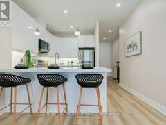 402 - 10 GATEWAY BOULEVARD Toronto Ontario, M3C 3A1