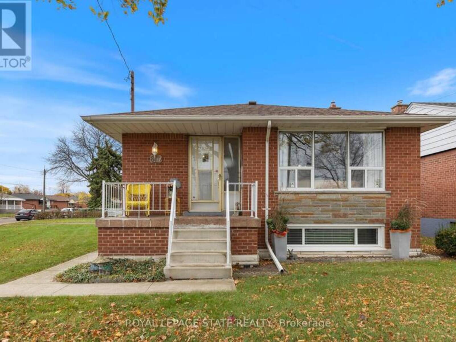 814 TENTH AVENUE, Hamilton, Ontario L8T 2G6