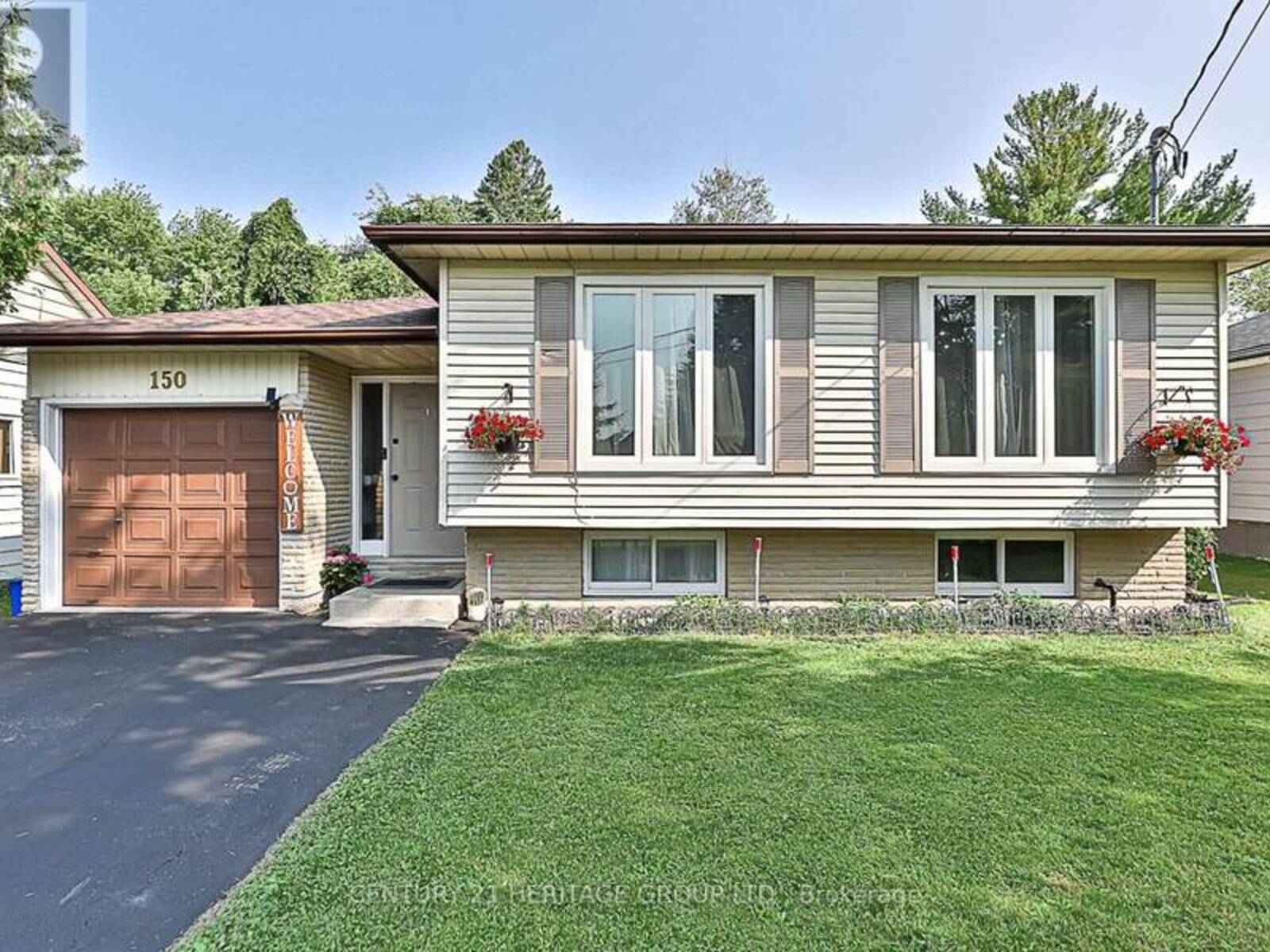 150 BAYVIEW AVENUE, Georgina, Ontario L4P 2S9