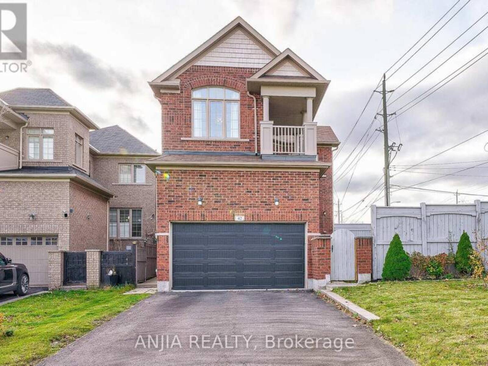 42 JOCADA COURT, Richmond Hill, Ontario L4E 0Z5