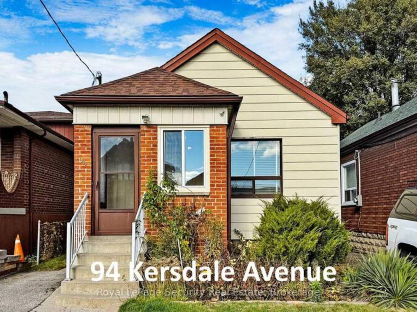 94 KERSDALE AVENUE, Toronto, Ontario M6M 1E3