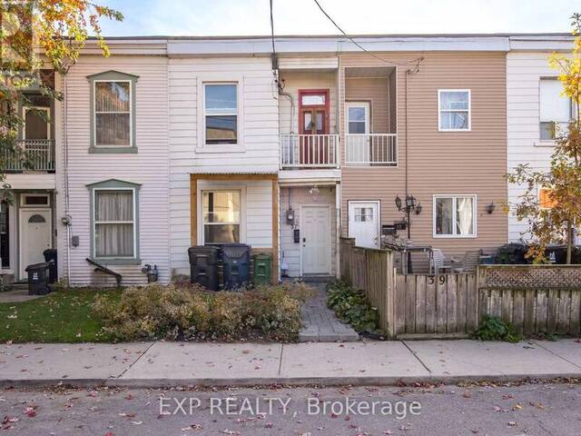 37 VINE AVENUE Toronto Ontario, M6P 1V6