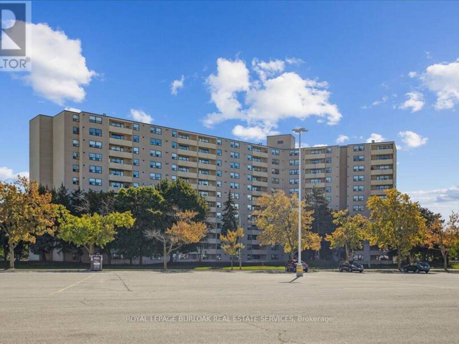 206 - 700 DYNES ROAD, Burlington, Ontario L7N 3M2