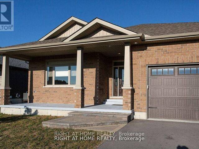 27 GAVIN CRESCENT Quinte West Ontario, K8V 2H0