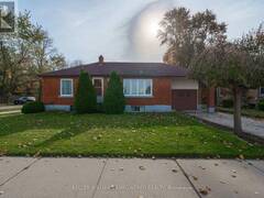 711 BOWAN STREET Mount Brydges Ontario, N0L 1W0