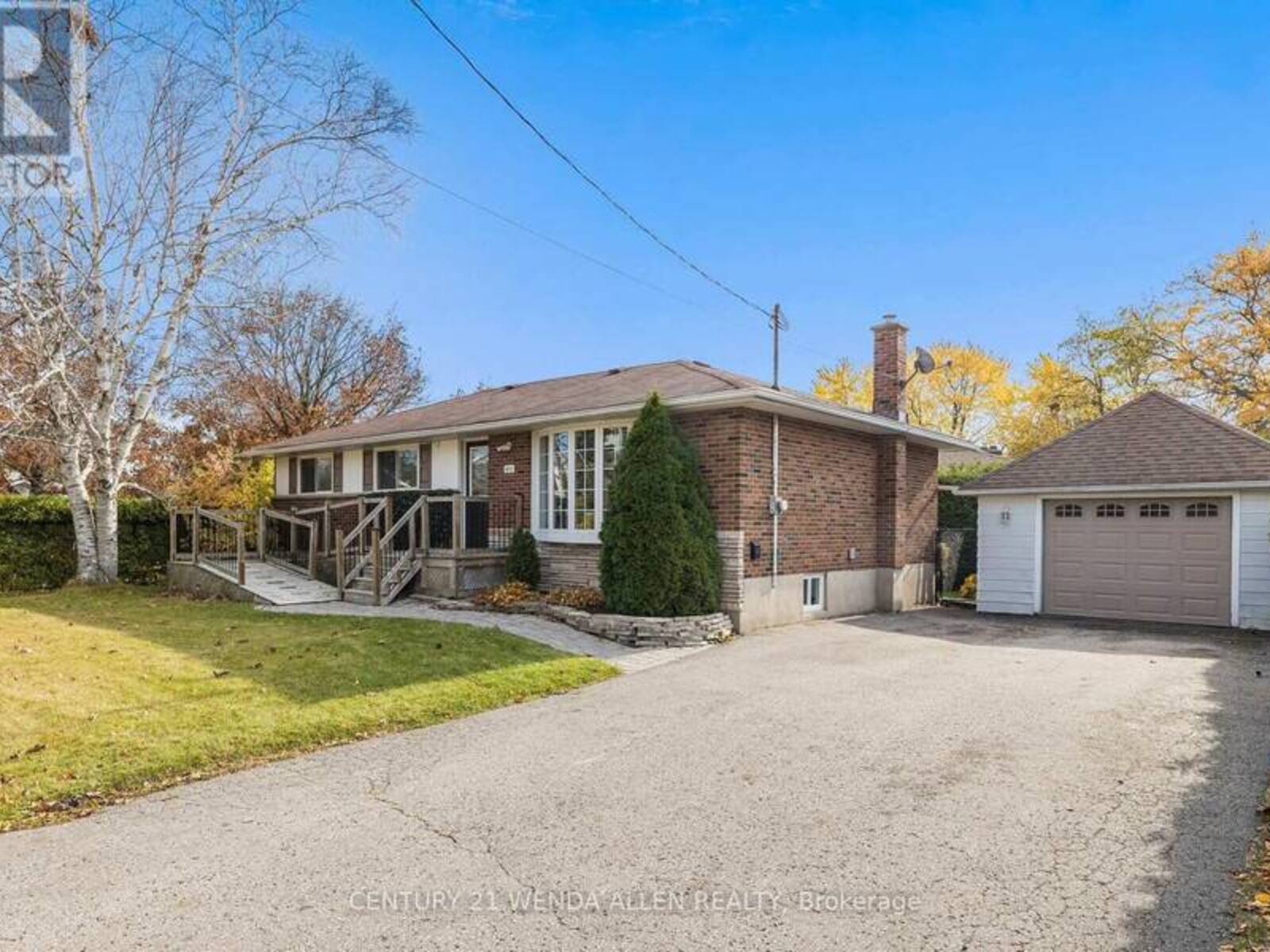 475 HUMEWOOD AVENUE, Oshawa, Ontario L1G 2V1