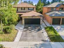 97 GOLF LINKS DRIVE | Aurora Ontario | Slide Image Thirty-six