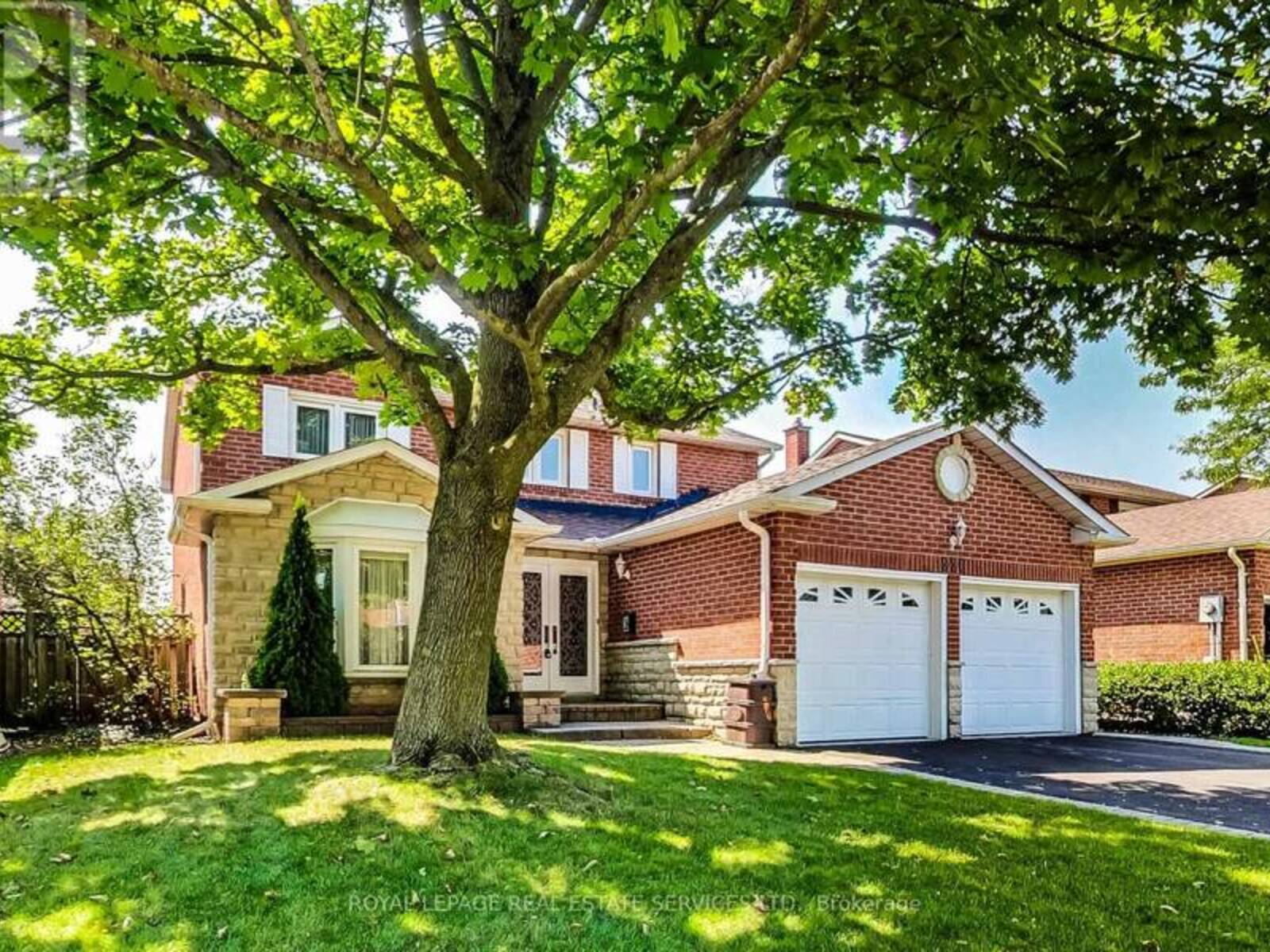 226 POOLE DRIVE, Oakville, Ontario L6H 3W4