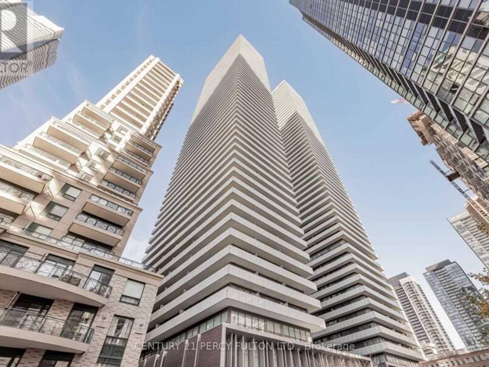 2810 - 42 CHARLES STREET, Toronto, Ontario M4Y 1T4