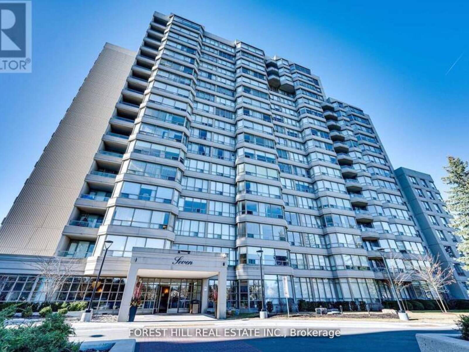 304 - 7 TOWNSGATE DRIVE, Vaughan, Ontario L4J 7Z9