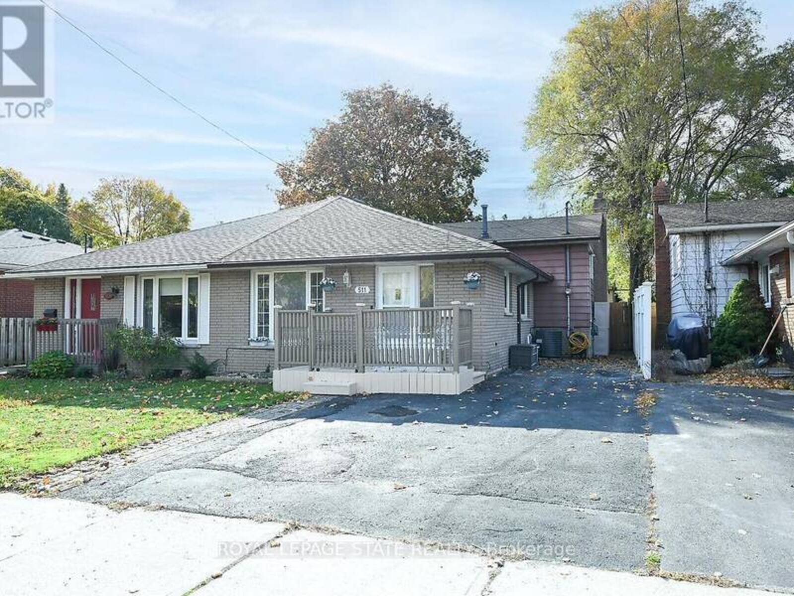 511 STONE CHURCH ROAD, Hamilton, Ontario L9B 1A5