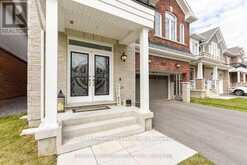 565 KENNEDY CIRCLE W | Milton Ontario | Slide Image Two