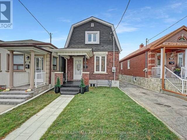 240 ROSETHORN AVENUE Toronto Ontario, M6M 3L1