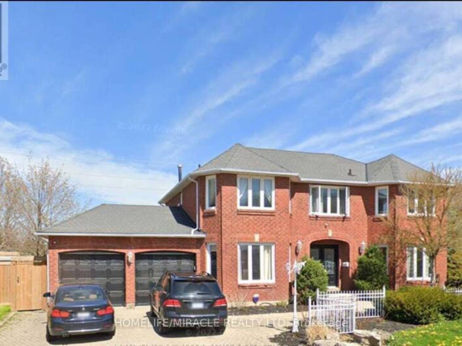 8 RIDELLE COURT, Brampton, Ontario L6Z 4M3