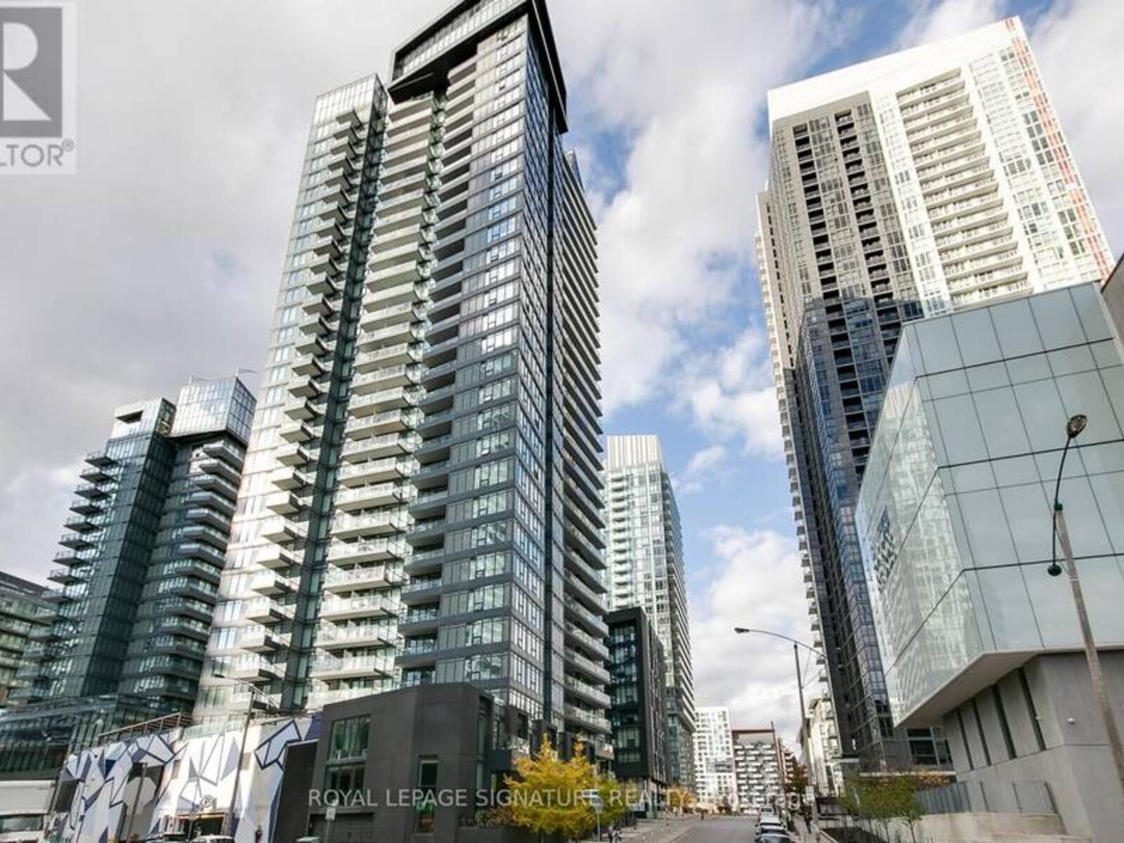 807 - 70 QUEENS WHARF ROAD, Toronto, Ontario M5V 0J2